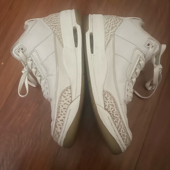 Mens Jordan Retro 3 triple white 10.5 - Picture 2 of 4